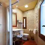 Hotel Abad