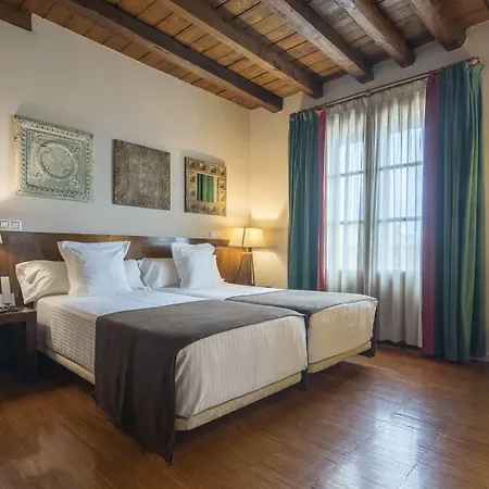 Abad Hotel 3*