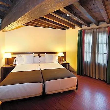 Abad Hotel 3*