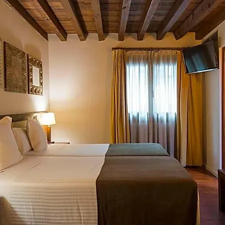 Abad Hotel 3*
