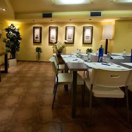 阿瓦德托莱多酒店 3*